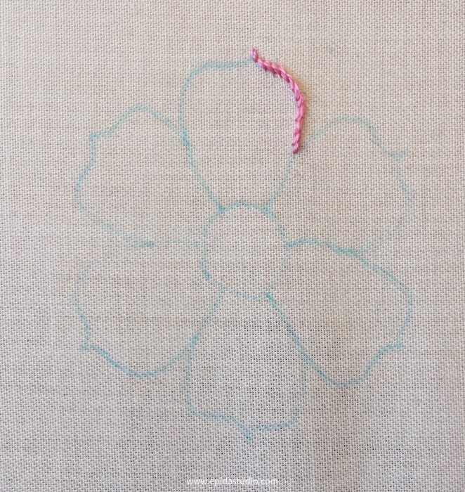 Stitching a motif with stem stitch | Epida Studio